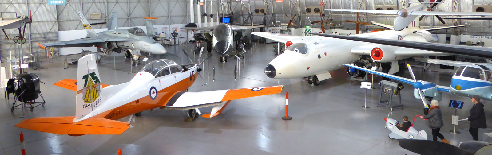 hanger1